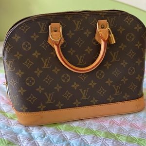 ‼️Sold‼️ Authentic Louis Vuitton Alma Pm